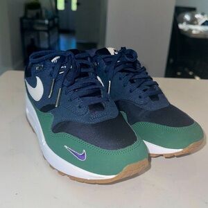 LIMITED EDITION Women nike air max 1